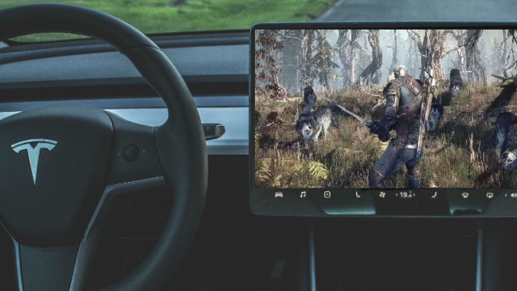 Ο Elon Musk θέλει να εισάγει τα The Witcher games στα οχήματα Tesla