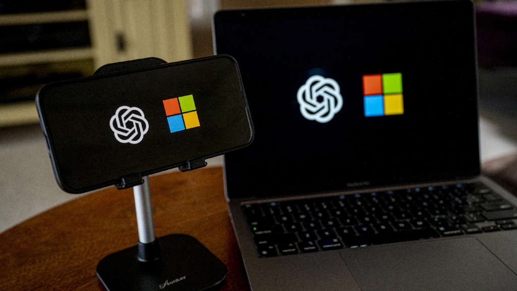 Η Microsoft και η OpenAI κατηγορούν την DeepSeek AI ότι τους έκλεψε δεδομένα