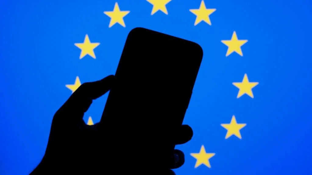 Νέοι νόμοι της Ευρωπαϊκής Ένωσης για την αντοχή των smartphones το 2027